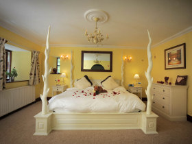 Luxury bed and breakfast in Devon, England